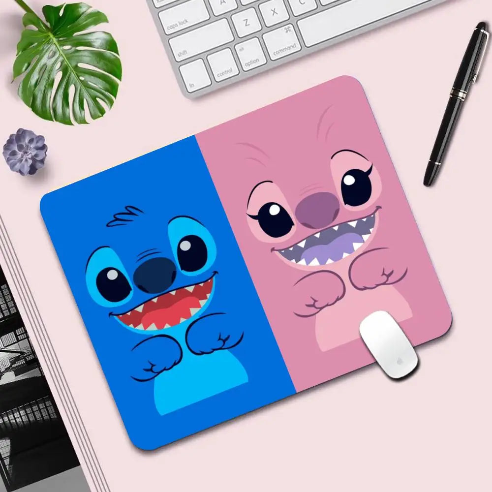 Alfombrilla para PC de Stitch 【Edición Limitada】- Antideslizante, Ultra Suave & Resistente ✨ 🌟 ¡Haz que tu setup refleje tu estilo con Stitch!