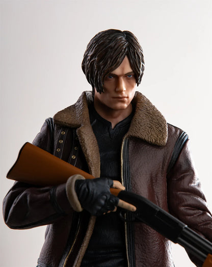 Figura de Acción de Leon S. Kennedy 29cm – Edición de Colección con Ropa de Cuero